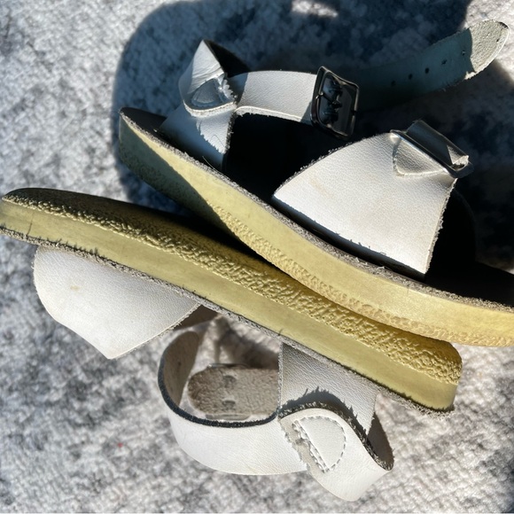 Salt water shoes size 8 - Picture 2 of 10